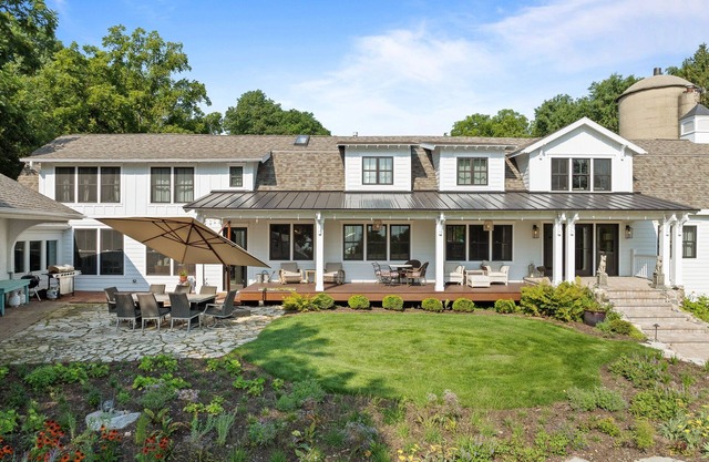 1836 Rustic Barn Retreat | Bar & Game Room |Tennis Court |FirePit |Swim Spa |Lake