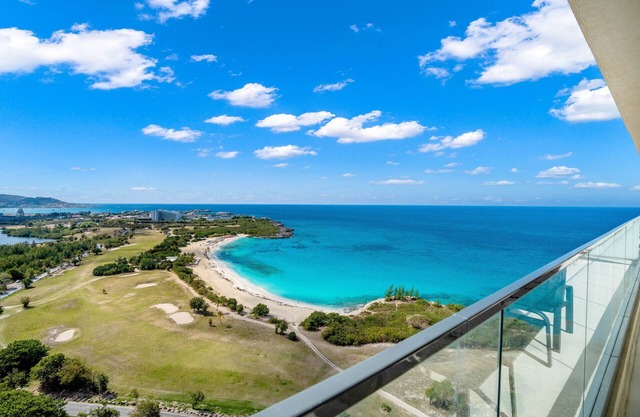 1902- Stunning sub-penthouse oceanview