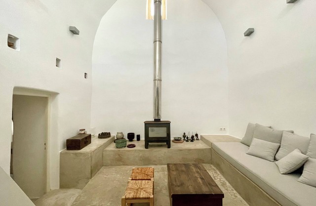 19th Century Vaulted Villa