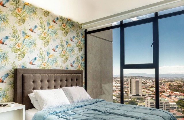 19th floor, Luxe & Tropical with spectacular view