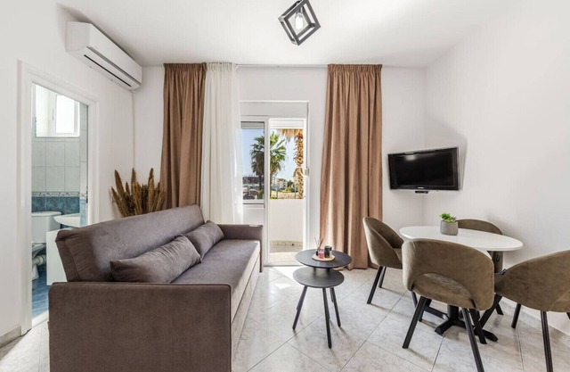 1BR Apartment with Tree Views | Golem