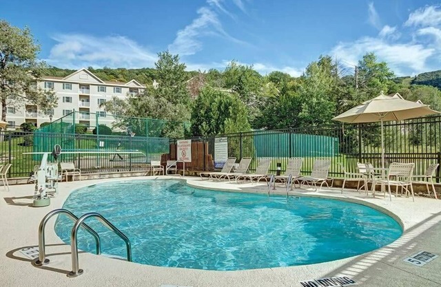 1br Deluxe Condo Jiminy Peak Skiing!