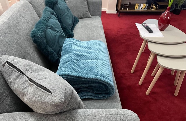 1br-sleeps4-freeparking-london-40mins