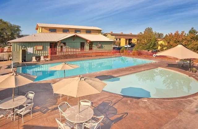 1br Unit Vineyards, Forest, & Golfer's Paradise