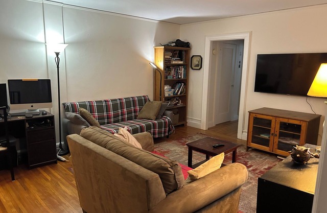 1BR Walk to Subway/LIRR on Austin Street
