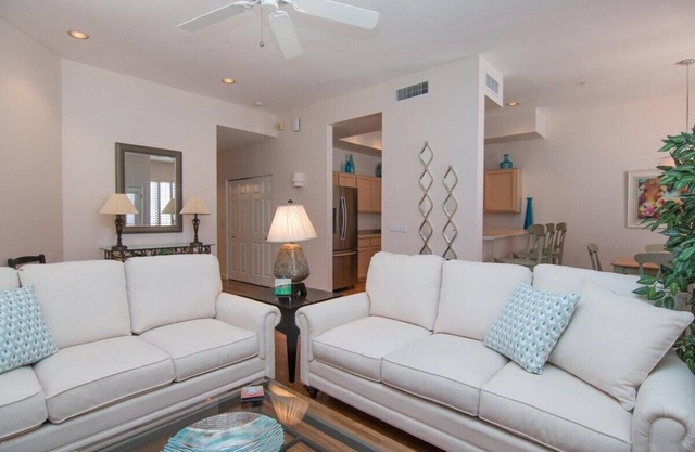 1st Flr, Enclosed Patio, Mercado Shops, Walkable, Pet Friendly, Family Friendly