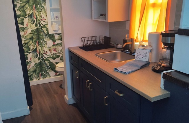 1st Tiny House! Minutes from SANIBEL and Fort Myers Beach