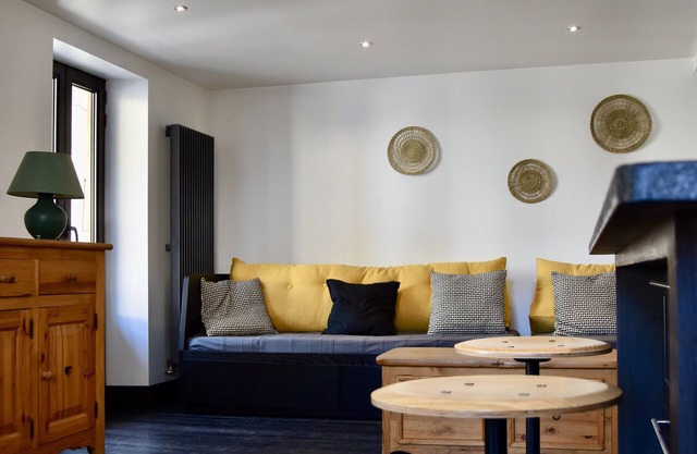 2/4-person apartment, town center, close to spa.