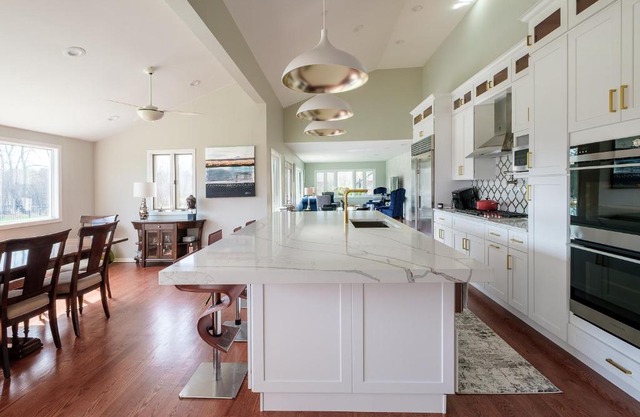 2-Acre Highland Park Retreat with Heated Pool ~ 5*