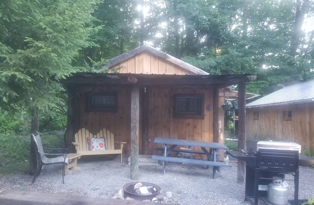 2 bed, 1 bath lake property!