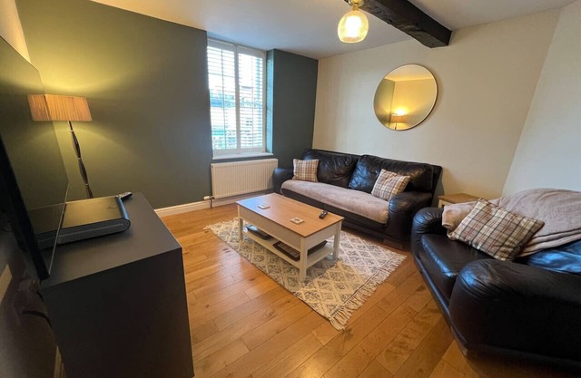 2 bed apartment central Hereford