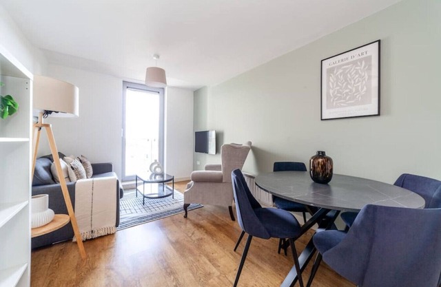2 Bed Apartment in Stratford