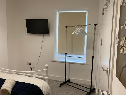 2 Bed Flat - Sleeps 6 - Pets - Parking - Wifi