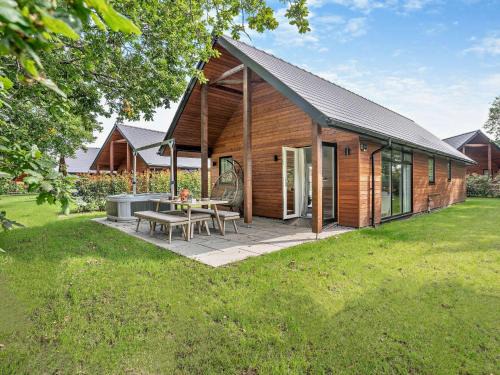 2 Bed in Gower 91728