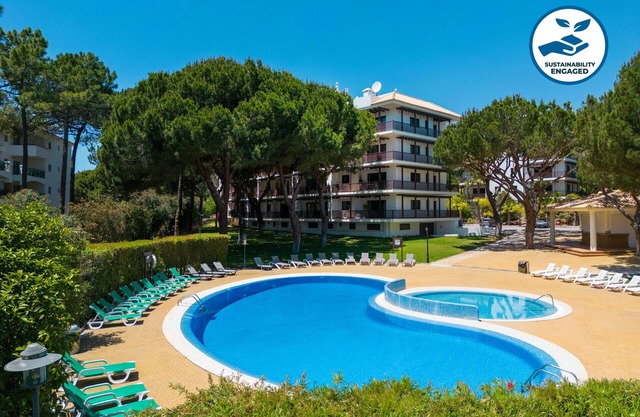 2-Bed w/Pool 500m from Falésia Beach