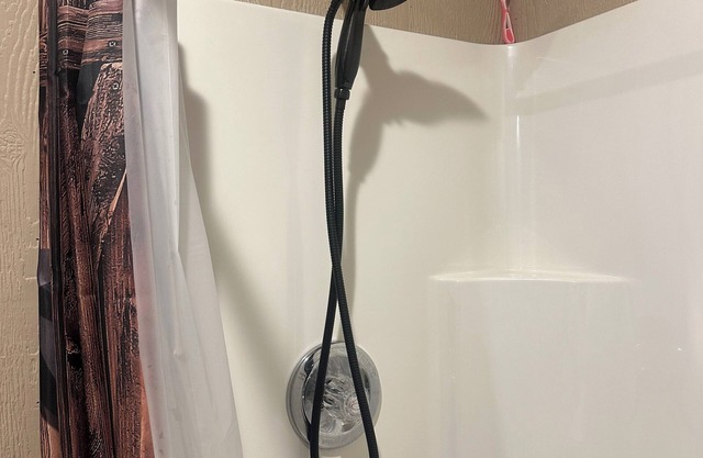 2-bedroom 1 bath Barndominium in Cushing- Country/Western/Music/Pet Friendly