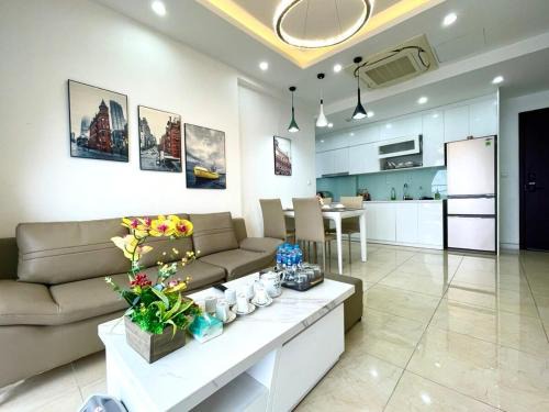 2 Bedroom, 2 Bathroom Apartment - Vinhomes D'Capitale