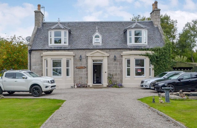2 bedroom accommodation in Grantown-on-Spey