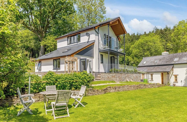 2 bedroom accommodation in Clyro, near Hay-on-Wye