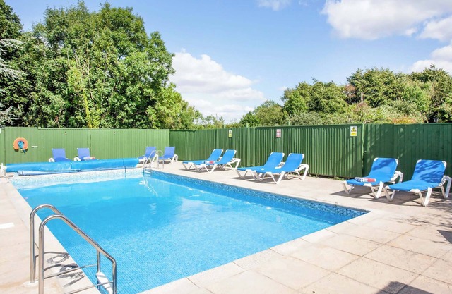 2 bedroom accommodation in Cheriton Bishop