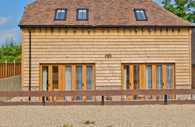 2 bedroom accommodation in Sheffield Park