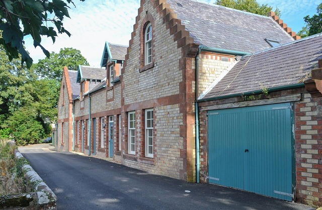 2 bedroom accommodation in Alloway, near Ayr