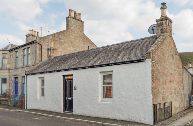 2 bedroom accommodation in Ballater