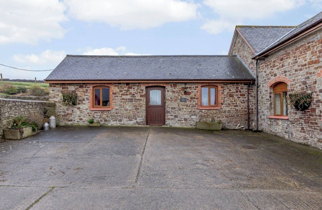 2 bedroom accommodation in Bideford