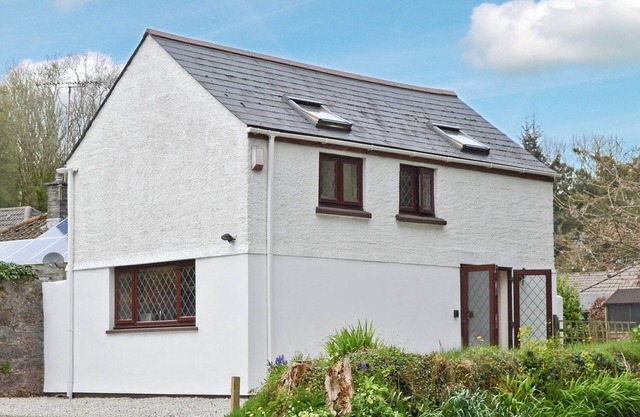 2 bedroom accommodation in Tregrehan, near St Austell