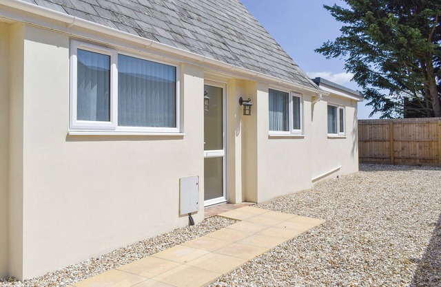 2 bedroom accommodation in Moreton, near Wareham