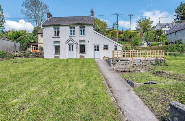 2 bedroom accommodation in Knighton