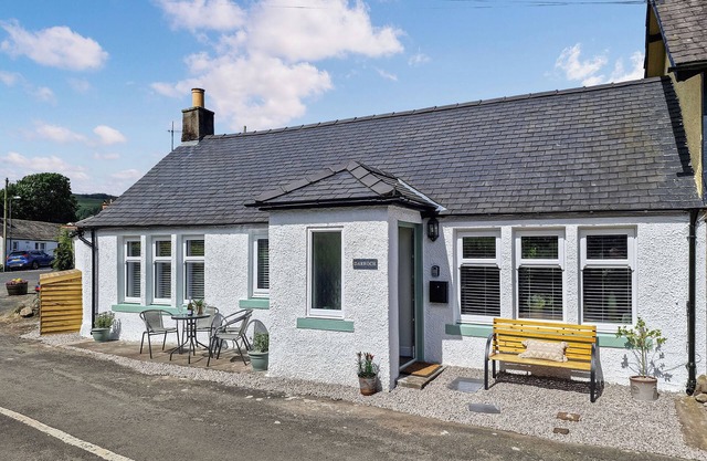 2 bedroom accommodation in Moniaive