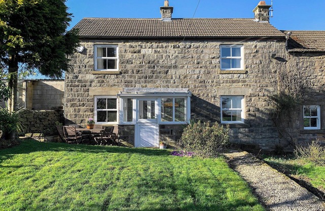 2 bedroom accommodation in Ashover, near Chesterfield