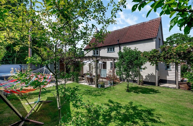 2 bedroom accommodation in Barsham, near Beccles