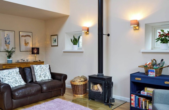 2 bedroom accommodation in Edzell, near Brechin