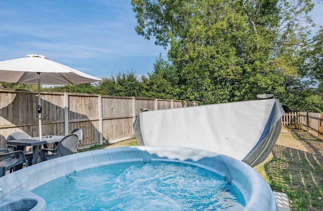 2 bedroom accommodation in Yaxham, Dereham