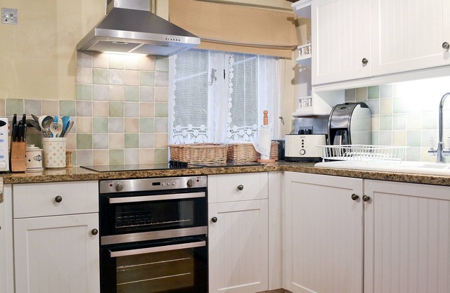 2 bedroom accommodation in Knighton