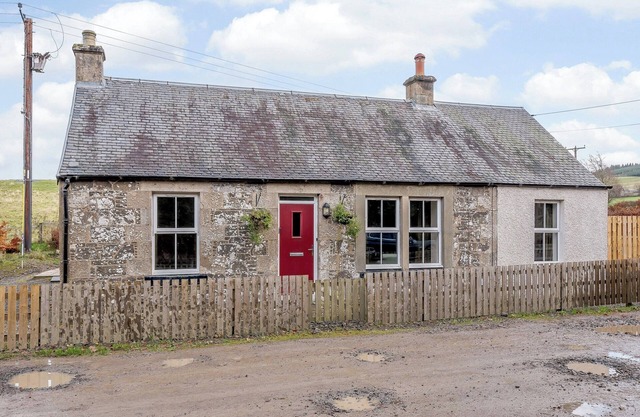 2 bedroom accommodation in Biggar