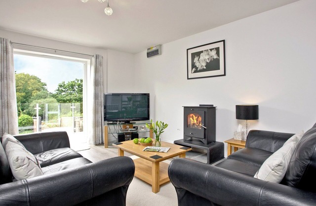 2 bedroom accommodation in Whitegate, near Chard