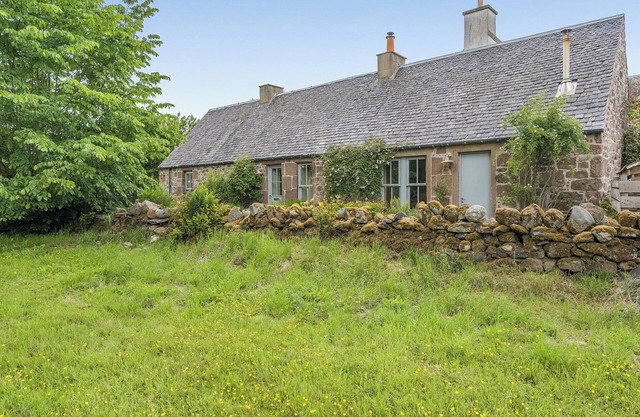 2 bedroom accommodation in Bankfoot, near Dunkeld