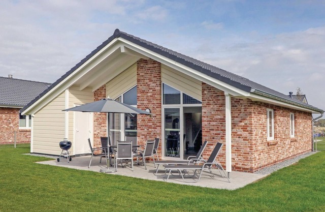 2 bedroom amazing home in Dagebüll