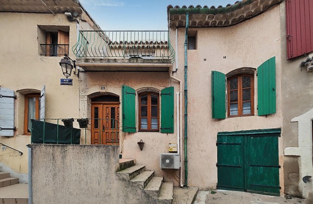 2 bedroom amazing home in Servian