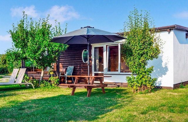 2 bedroom amazing home in Wrzosowo
