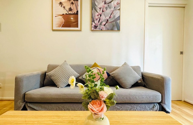2 Bedroom Apartment close to Olympic Park. Enjoy Waterfront Living