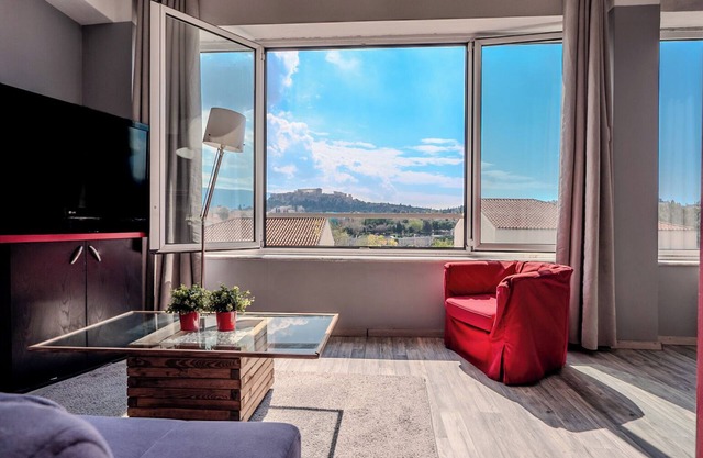 2-bedroom apartment in gorgeous Athina with AC, WiFi. Book now