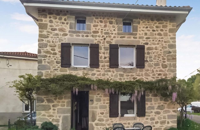 2 bedroom awesome home in Bas-en-Basset