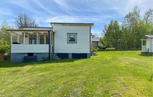 2 Bedroom Awesome Home In Eksjö