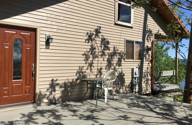 2 Bedroom Cabin Fantastic Mississippi River View