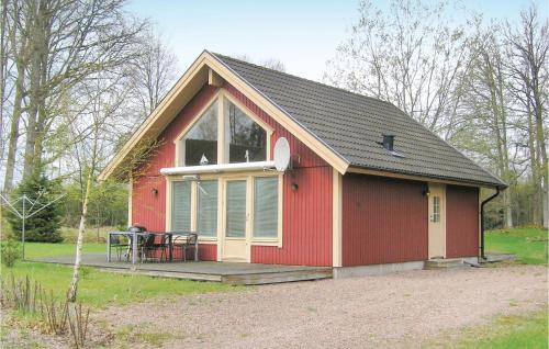 2 Bedroom Cozy Home In Bolmsö