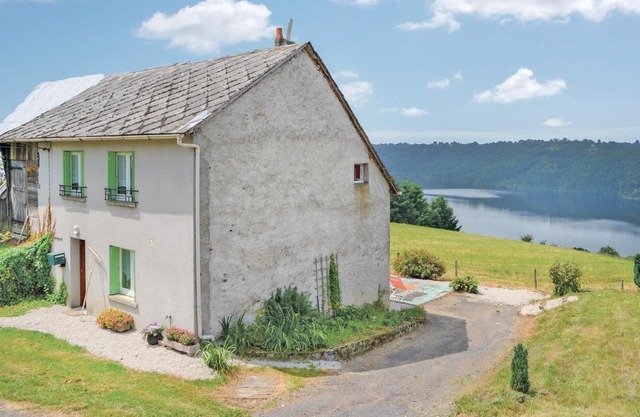 2 bedroom cozy home in Beaulieu
